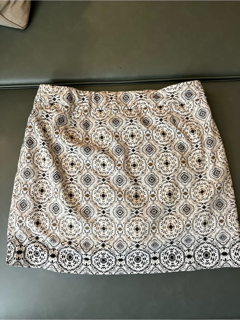 croft & barrow Cream and Black Mini Skirt (built in shorts) with Medallion Print
